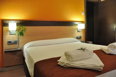 Hostal Ballesta, Room