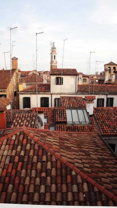 Venice Apartments