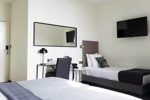 Quentin Canal House Hotel, Room