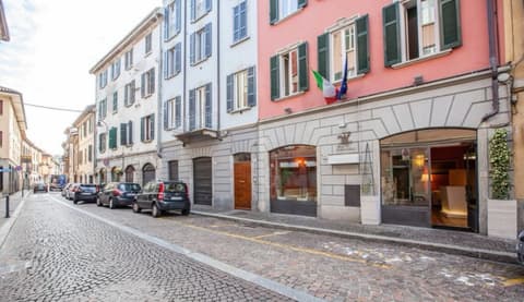 Hotel Borgovico, Front of property