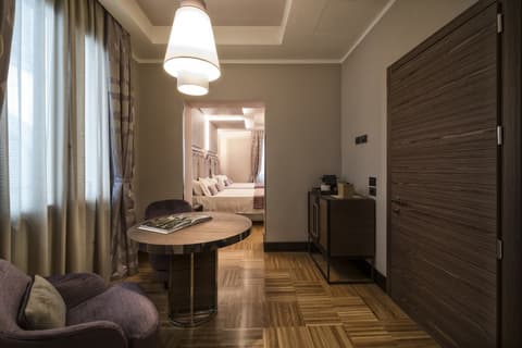 Solo Experience Hotel