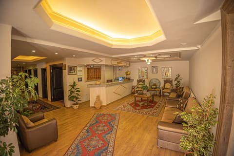 Akuzun Hotel, Reception