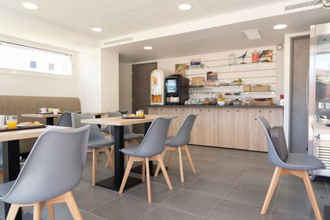 Hôtel Le Virevent, Breakfast buffet