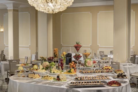 Metropole Terme, Dining