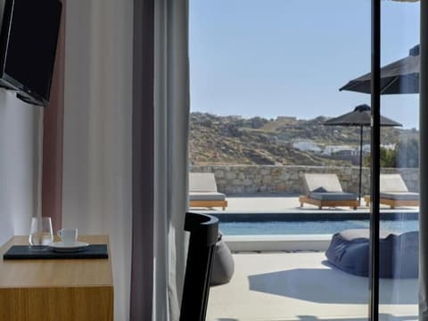 Kosmoplaz Beach Hotel