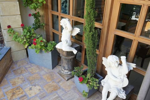 Hisham Hotel Amman, Terrace/patio