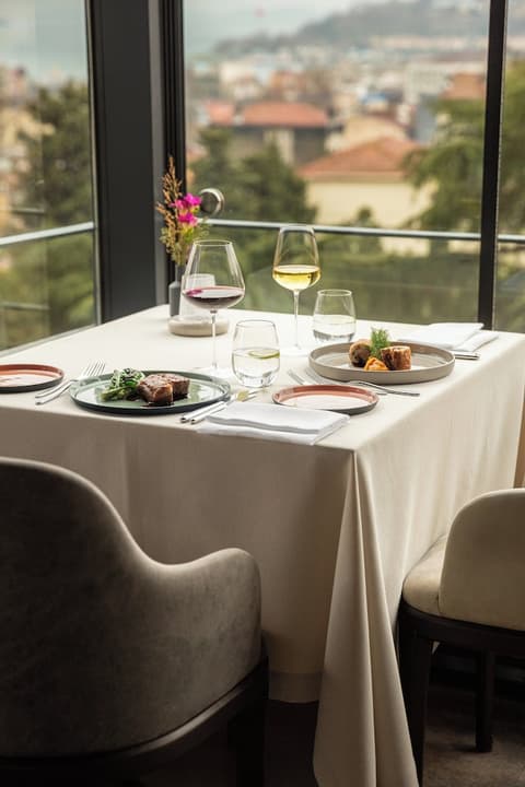 Tomtom Suites - Special Class