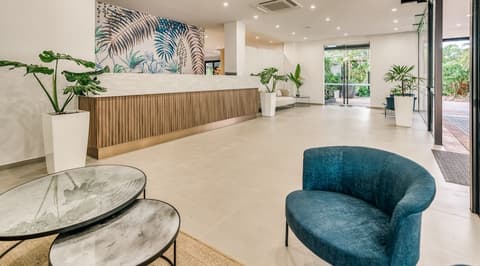 Palms City Resort