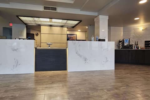 Edgewater Inn and Suites, an Ascend Collection Hotel, Lobby