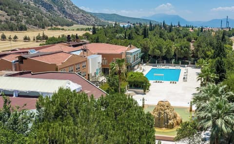 Polat Thermal Hotel, Exterior