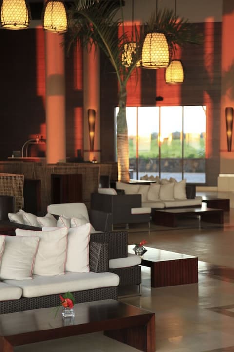 InterContinental Mauritius Resort Balaclava Fort by IHG, Lobby