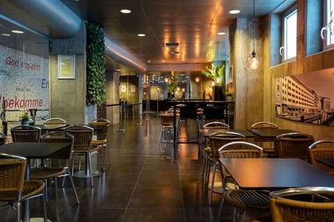 CABINN Metro Hotel, Breakfast area