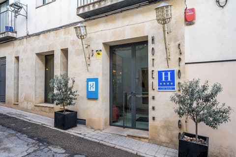 Hotel YIT El Postigo, Front of property