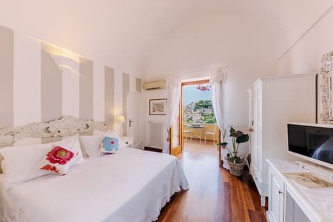 Villa Mary Suites, Room