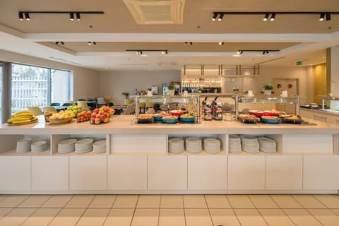 Expo Tower Hotel by Mellow Mood Hotels, Breakfast area