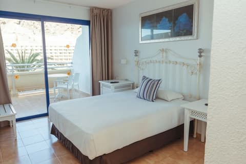 LIVVO Lago Taurito Hotel & Aquapark All Inclusive, Room