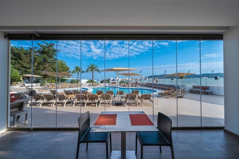 Hotel THB Ocean Beach - Adults Only, Dining