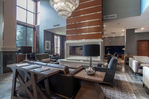 The Sutton Place Hotel Revelstoke Mountain Resort, Lobby