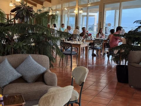 Albatroz Beach & Yacht Club