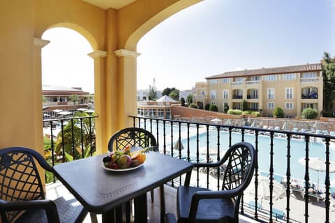 Grupotel Club Turquesa Mar, Terrace/patio