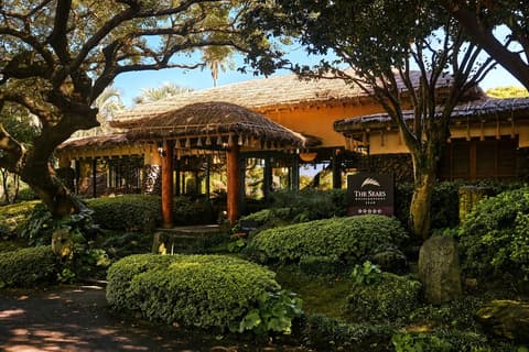 Seaes Hotel & Resort