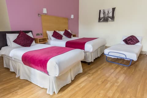 Coach House Hotel, Room