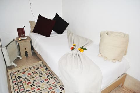 Dar Baraka & Karam, Room