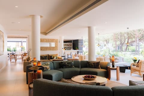 Octant Praia Verde, Lobby