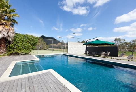 Pauanui Pines Motor Lodge, Outdoor pool