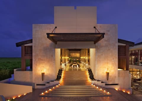 Dreams Riviera Cancun Resort & Spa - All Inclusive, Interior entrance