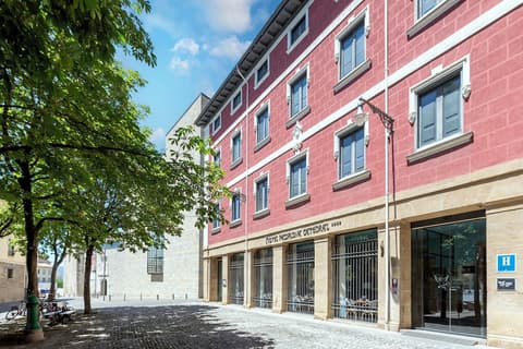 Pamplona Catedral Hotel, Exterior