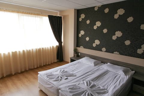 City Hotel, Room