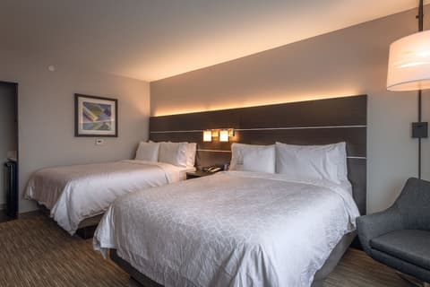 Holiday Inn Express & Suites Tulsa Downtown by IHG, Room