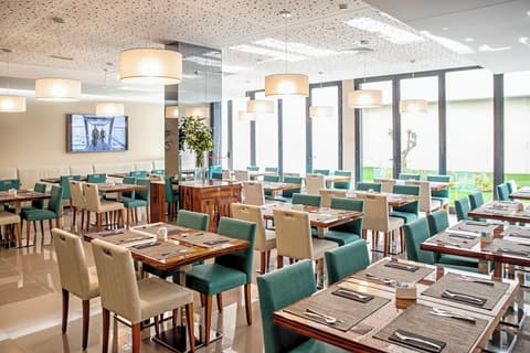 ABC Hotel Porto - Boavista, Breakfast area