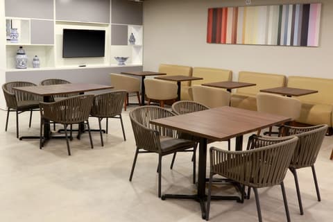 Holiday Inn Express & Suites Playa Del Carmen by IHG, Breakfast area