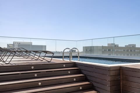 Oporto Airport & Business Hotel, Rooftop pool