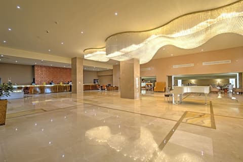 Marino Beach Colombo, Interior entrance