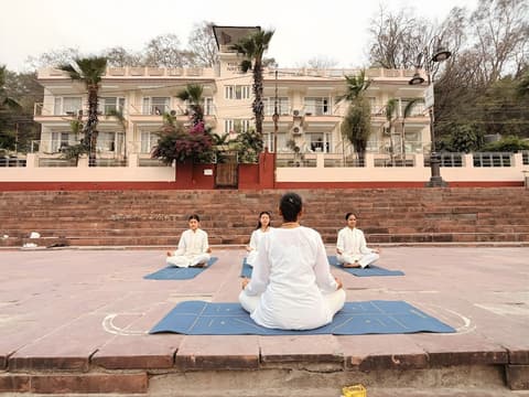 Yog Niketan by Sanskriti