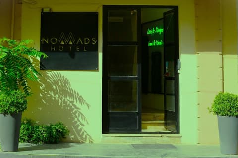 Nomads Hotel - Hostel