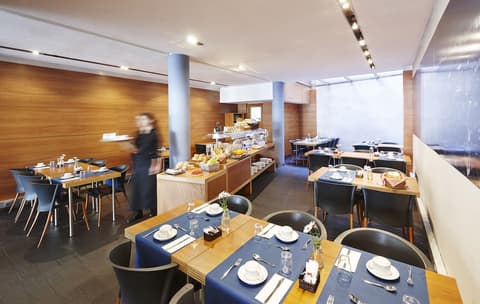 Barcelona Century Hotel, Restaurant