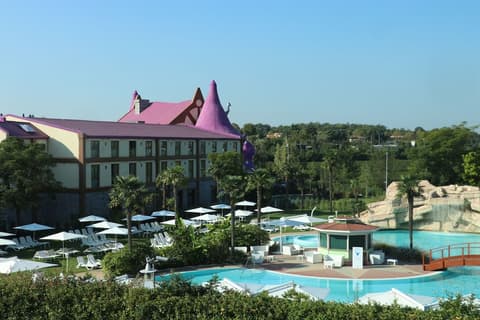Gardaland Magic Hotel, Pool