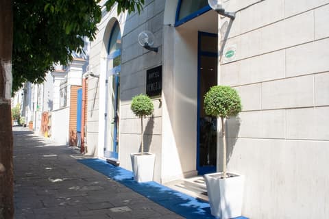 Hotel Venezia, Property entrance