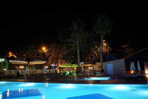 Ada Newday Resort Hotel, Pool