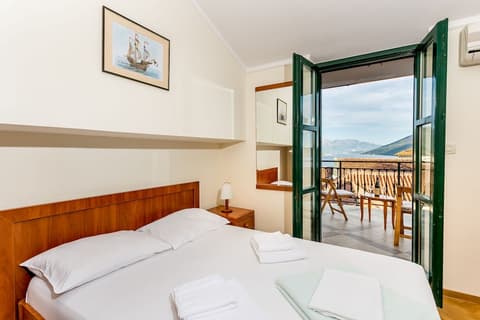 Villa Stari Grad, Room