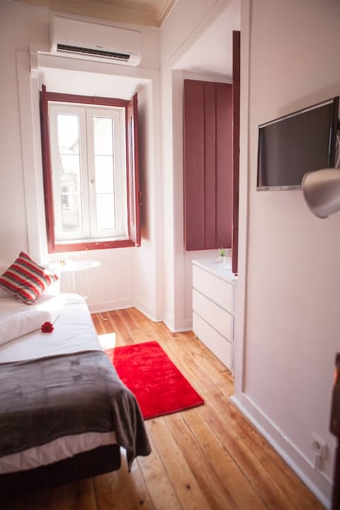 Lx Center Chiado, Room