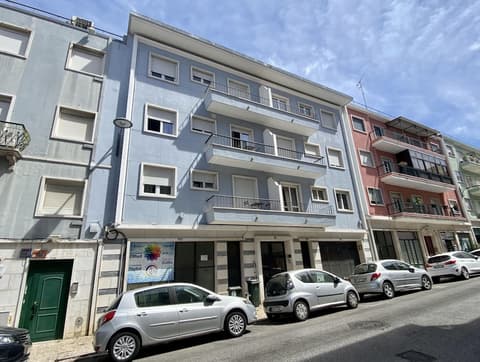 DuMont Lisbon Guesthouse, Front of property