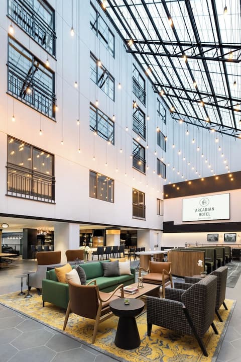 Arcadian Hotel, Lobby sitting area