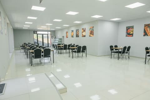 Route Hotel, Restaurant