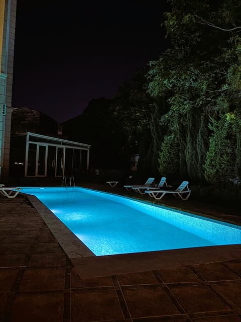 The Family Hotel - Massage, Outdoor pool