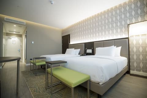 Doubletree by Hilton Pointe-Noire, Room